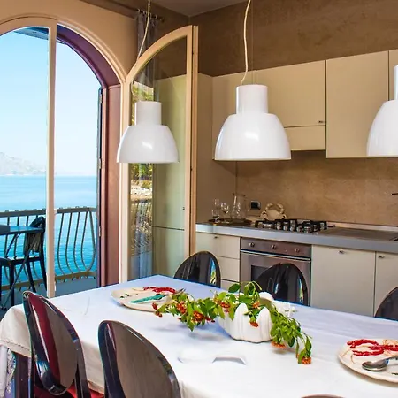 Apartamento Agatha House Taormina-with Private Beach