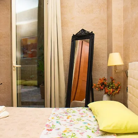 Апартаменты Agatha House Taormina-with Private Beach *