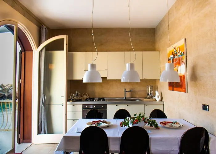 Agatha House Taormina-with Private Beach Appartamento
