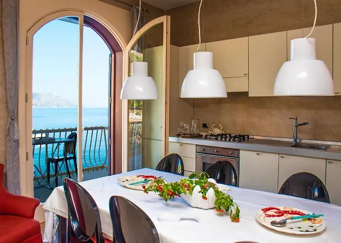 Appartamento Agatha House Taormina-with Private Beach
