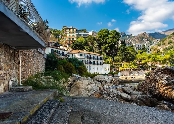 Agatha House Taormina-with Private Beach Appartamento *